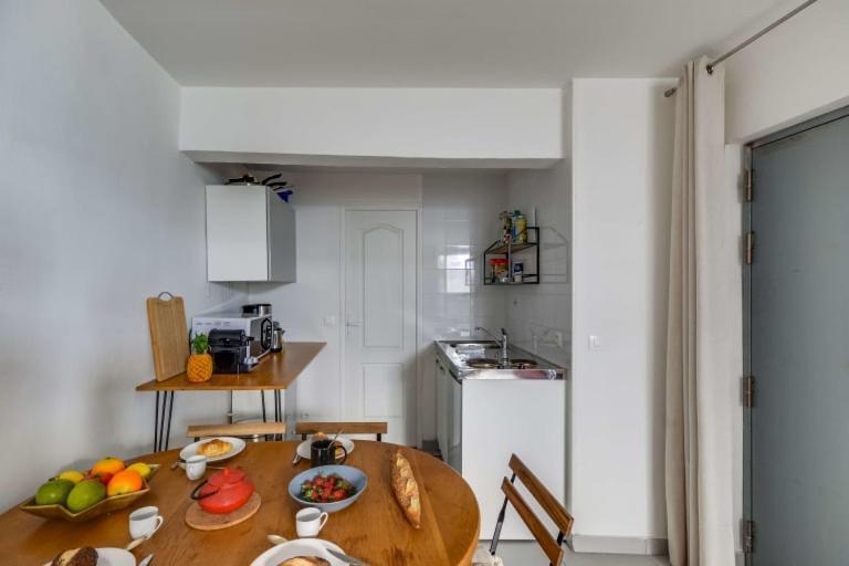 Guestready - Bel Apt A 6 Min Du Metro Gare Du Nord Paris Exteriör bild