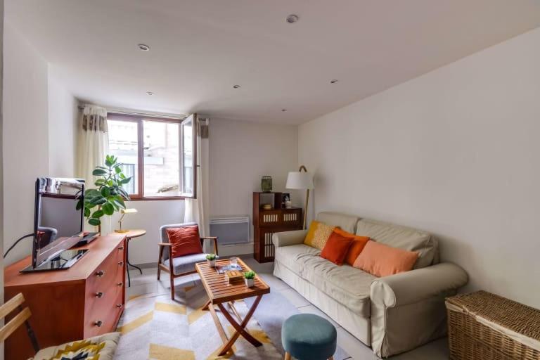 Guestready - Bel Apt A 6 Min Du Metro Gare Du Nord Paris Exteriör bild