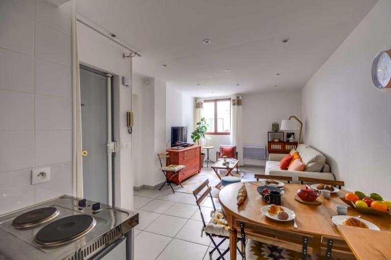 Guestready - Bel Apt A 6 Min Du Metro Gare Du Nord Paris Exteriör bild